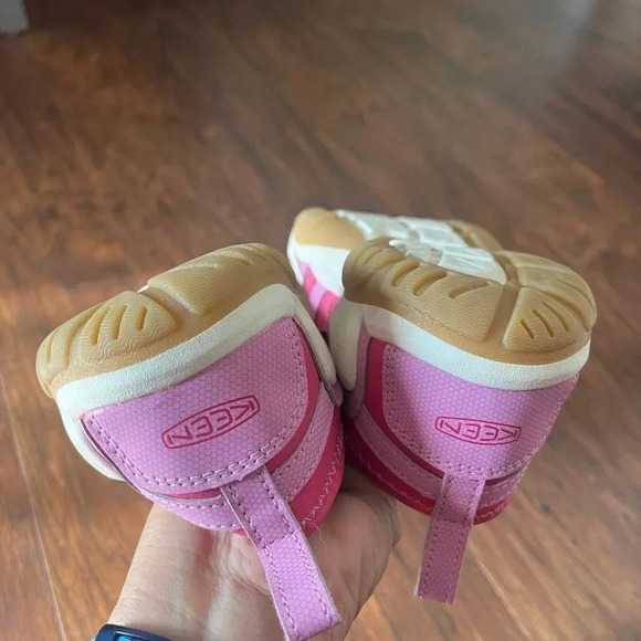 Keen Knotch Creek quick dry Sandal shoe-Size 6 NWOT Barbie Pink - Picture 8 of 9
